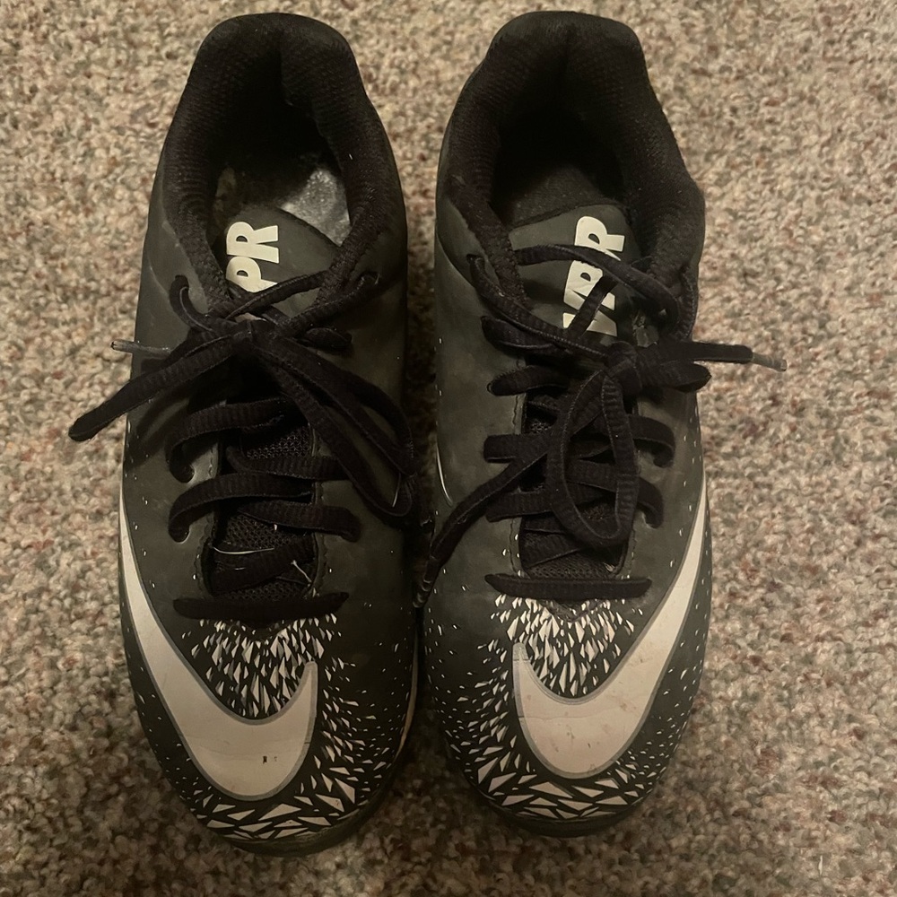 Nike 1.5Y cleats
